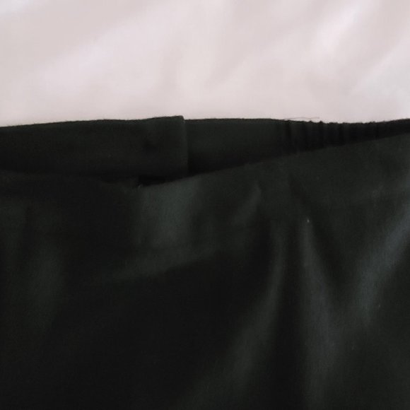 Stephanie Cueller 2 pc suit - Picture 11 of 11